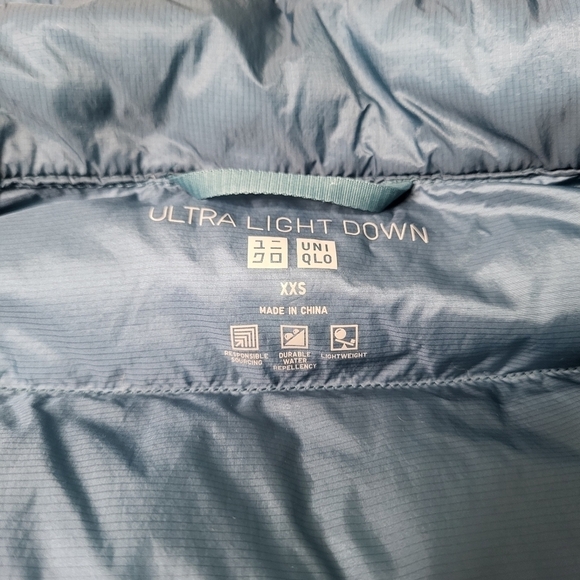 Uniqlo Ultra Light Down Blue Puffer Jacket. Size XXS - Picture 7 of 9
